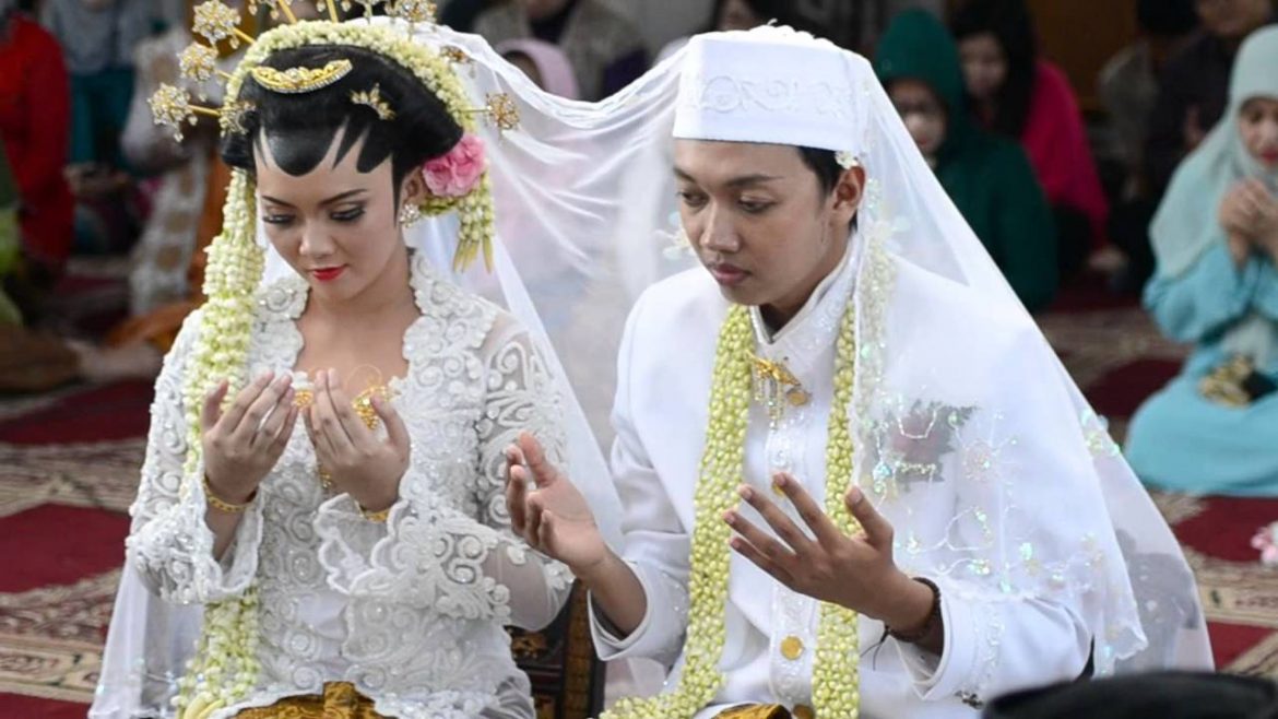 Apakah Boleh dalam Pernikahan Resepsi Dulu Baru Akad? – Catatan Penting